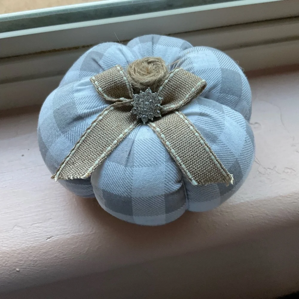 🌸3 for $20🌸 Farmhouse Fabric Gray & White Pumpkin w Rhinestone Accent - Picture 4 of 8